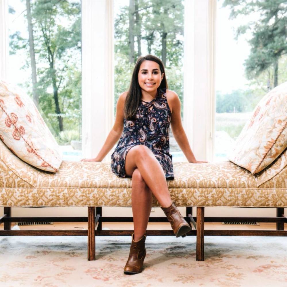Meet your Posher, Danielle